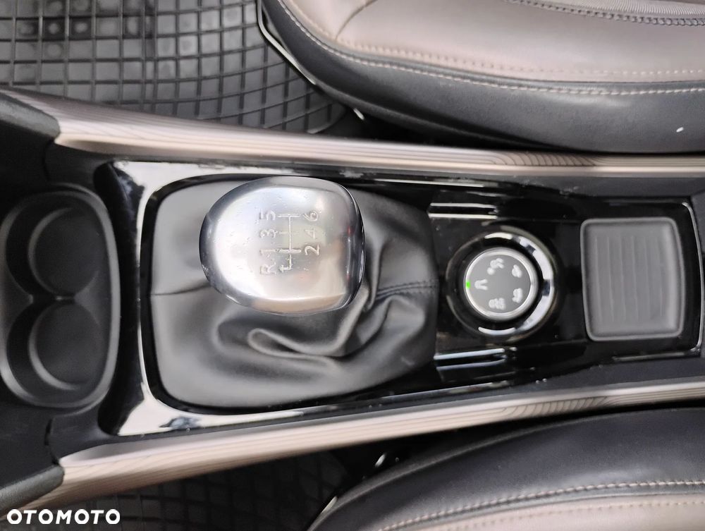 Peugeot 2008 e-HDi FAP 115 STOP & START Business-Line - 22