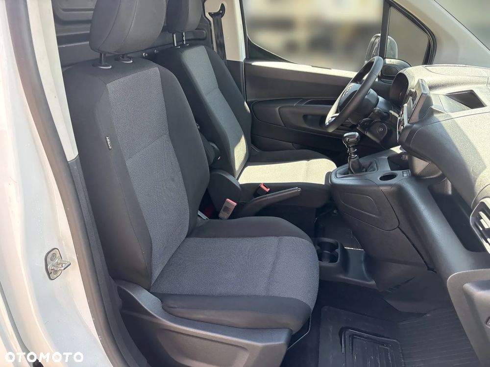 Toyota PROACE CITY 1.5 D-4D STANDARD 2,0T ACTIVE - 16