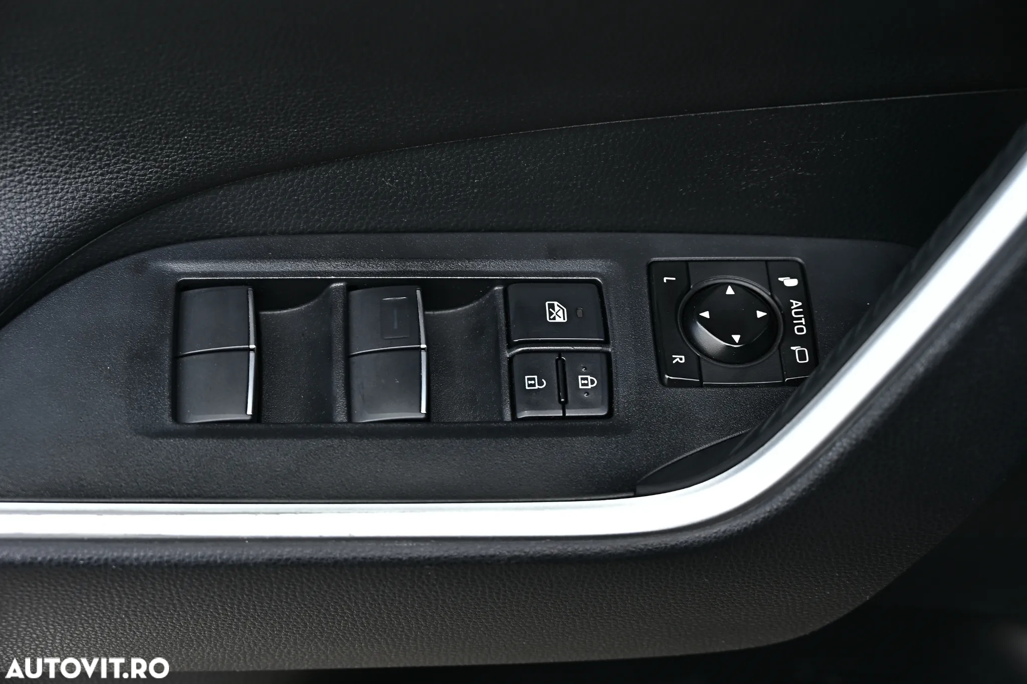 Toyota RAV4 2.5 4x2 Hybrid Business Edition - 26
