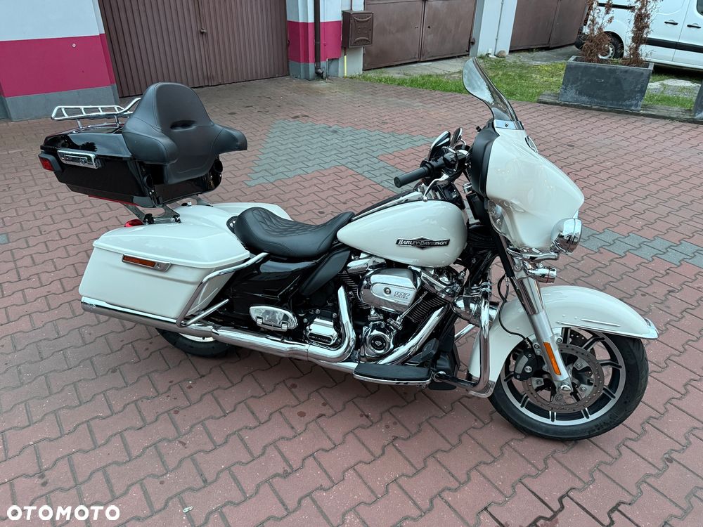 Harley-Davidson FLH Electra Glide - 21