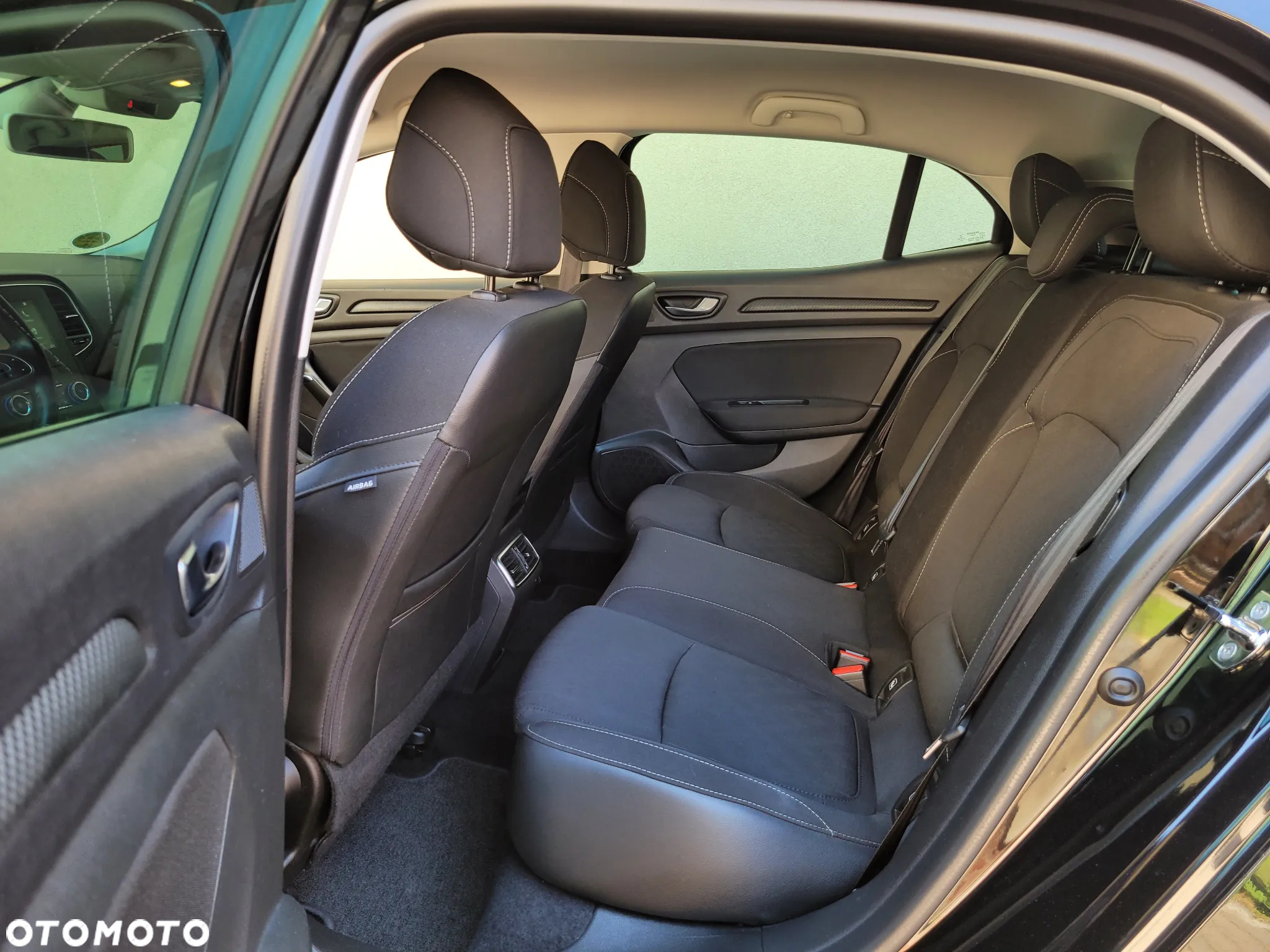 Renault Megane ENERGY TCe 140 EDC LIMITED - 21