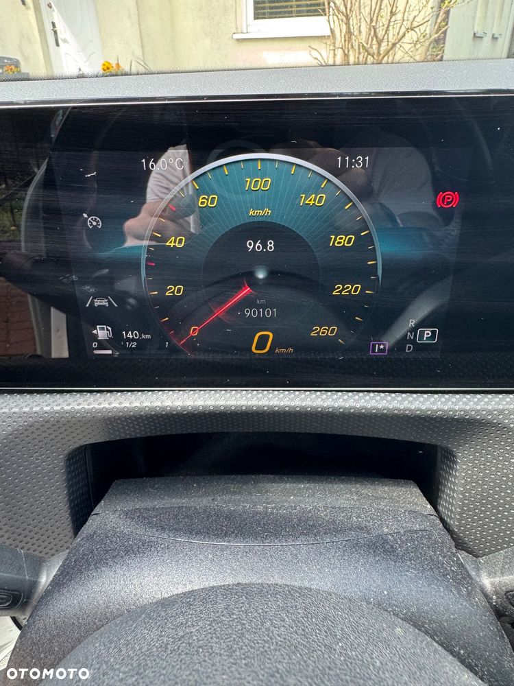 Mercedes-Benz CLA 200 7G-DCT - 9