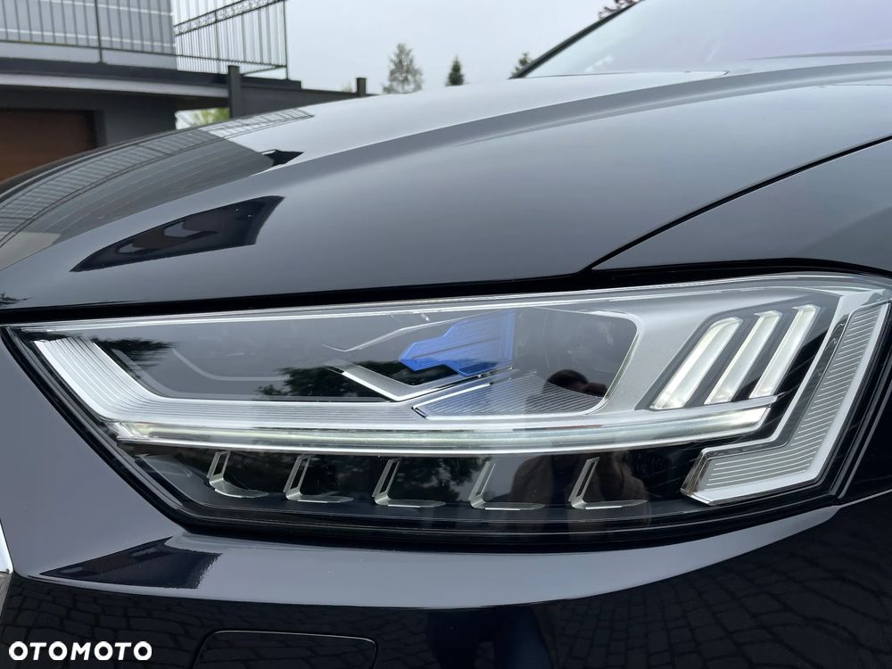Audi A8 - 8