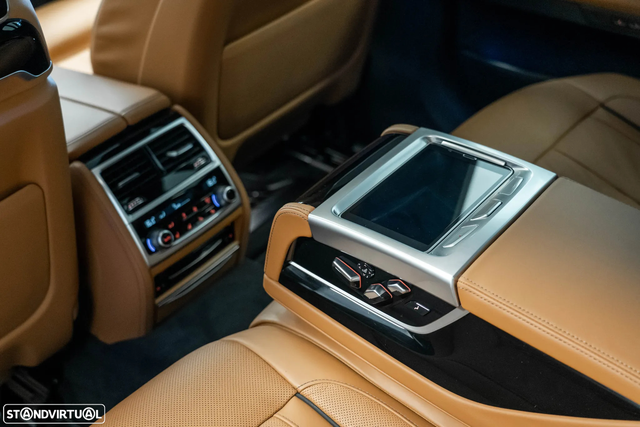 BMW 750 d xDrive Pack M Auto - 14