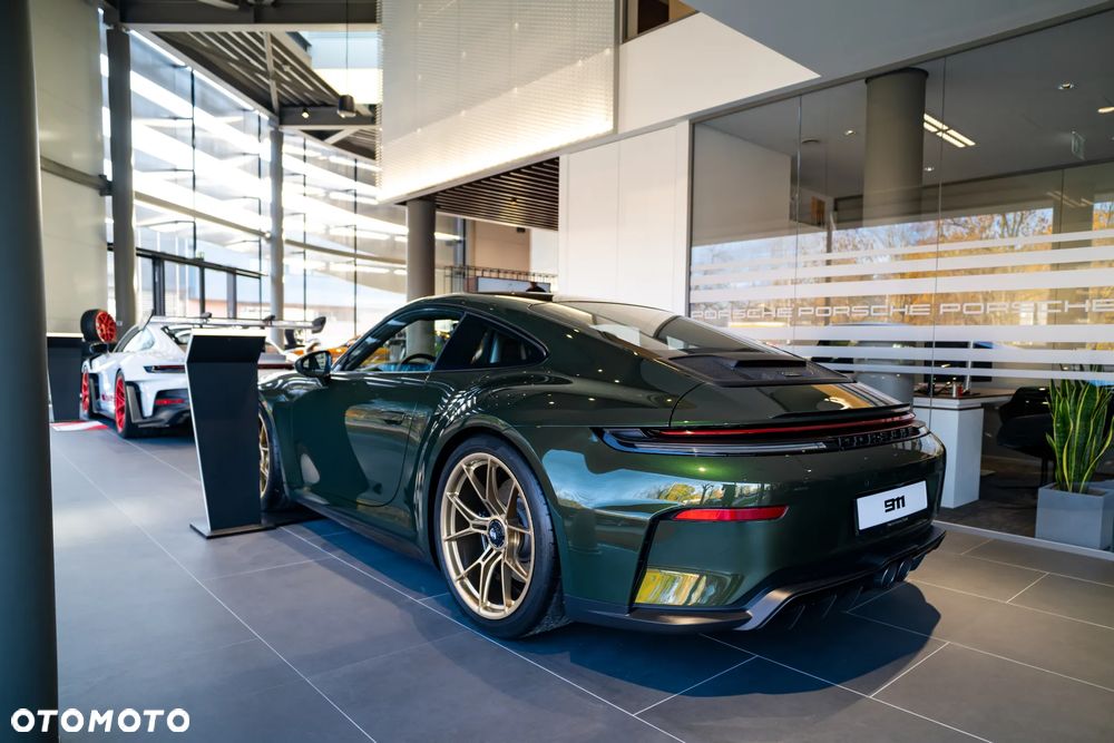 Porsche 911 GT3 Touring PDK - 3