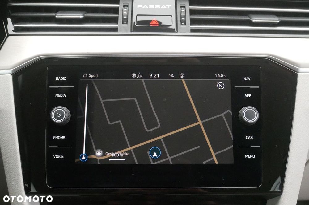 Volkswagen Passat Variant - 23