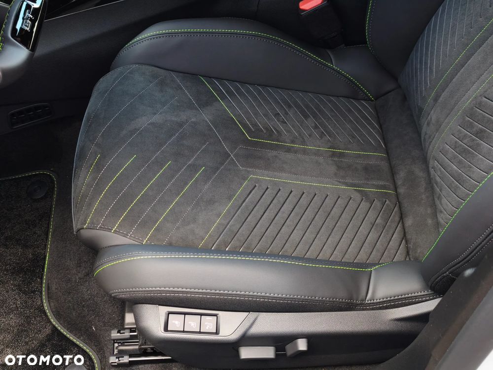 Peugeot 2008 PureTech mHEV GT Exclusive e-DCS6 - 14