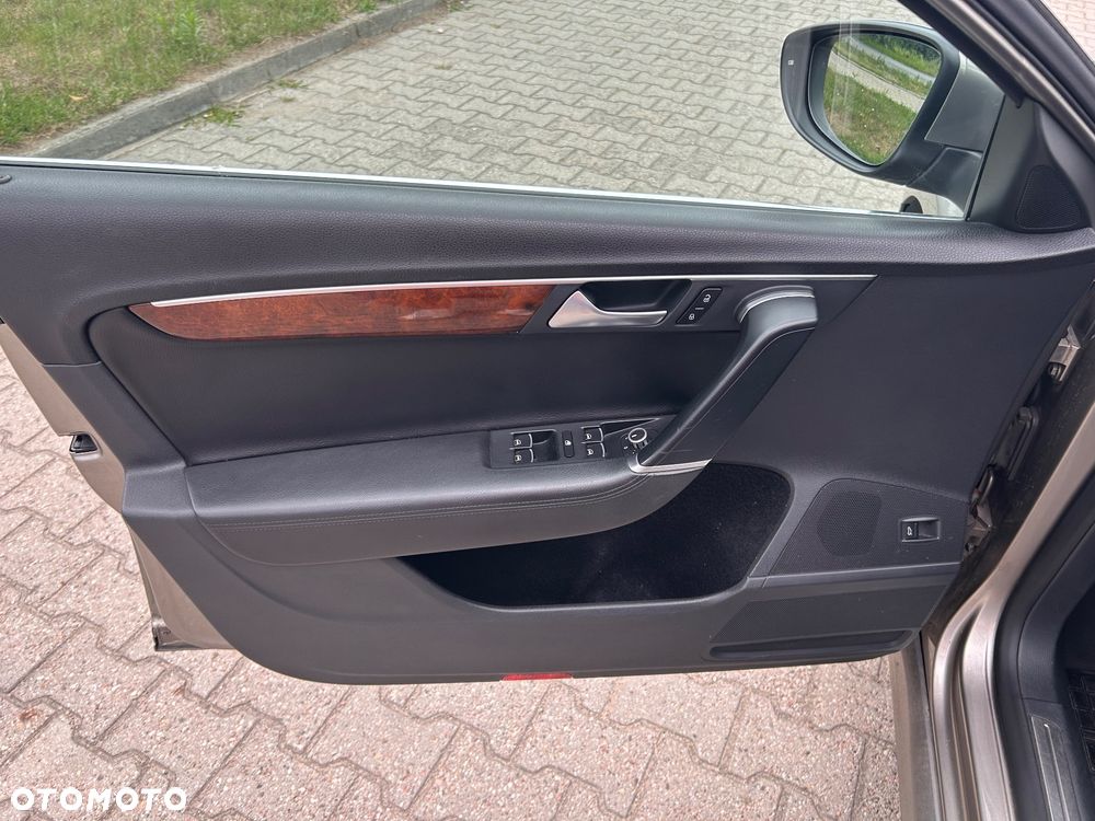 Volkswagen Passat 2.0 TDI BlueMotion Technology Highline - 20