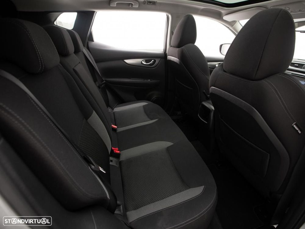 Nissan Qashqai 1.5 dCi N-Connecta - 10