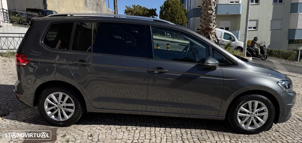 VW Touran 1.6 TDI Confortline - 11