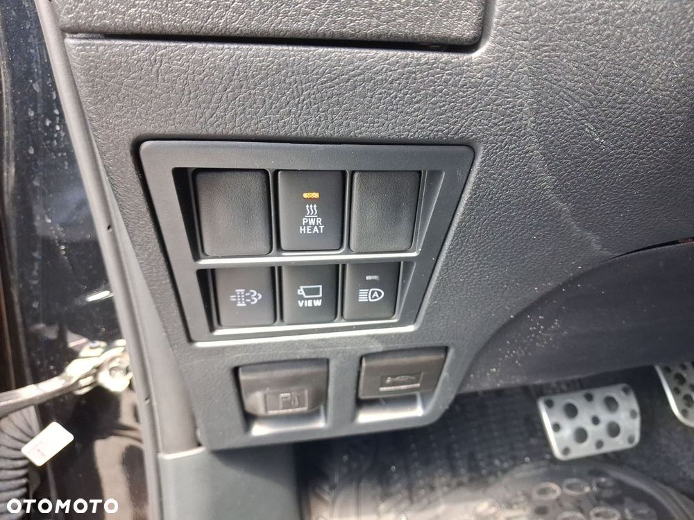 Toyota Hilux 2.8 D-4D Double Cab GR Sport II 4x4 - 11
