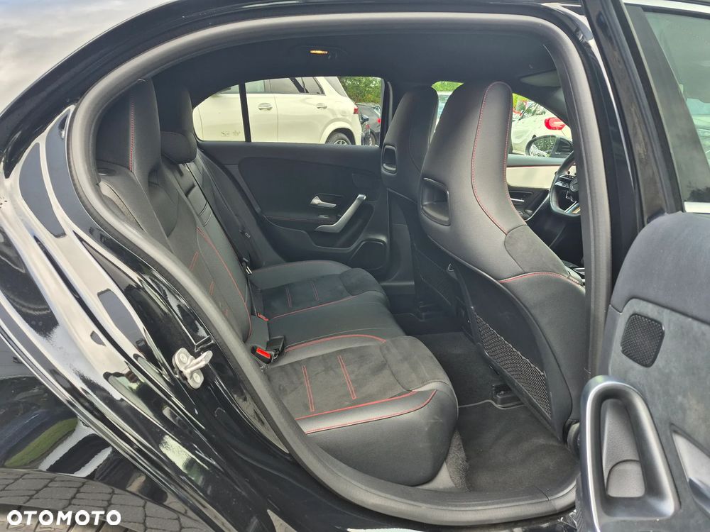 Mercedes-Benz Klasa A 200 AMG Line 7G-DCT - 25