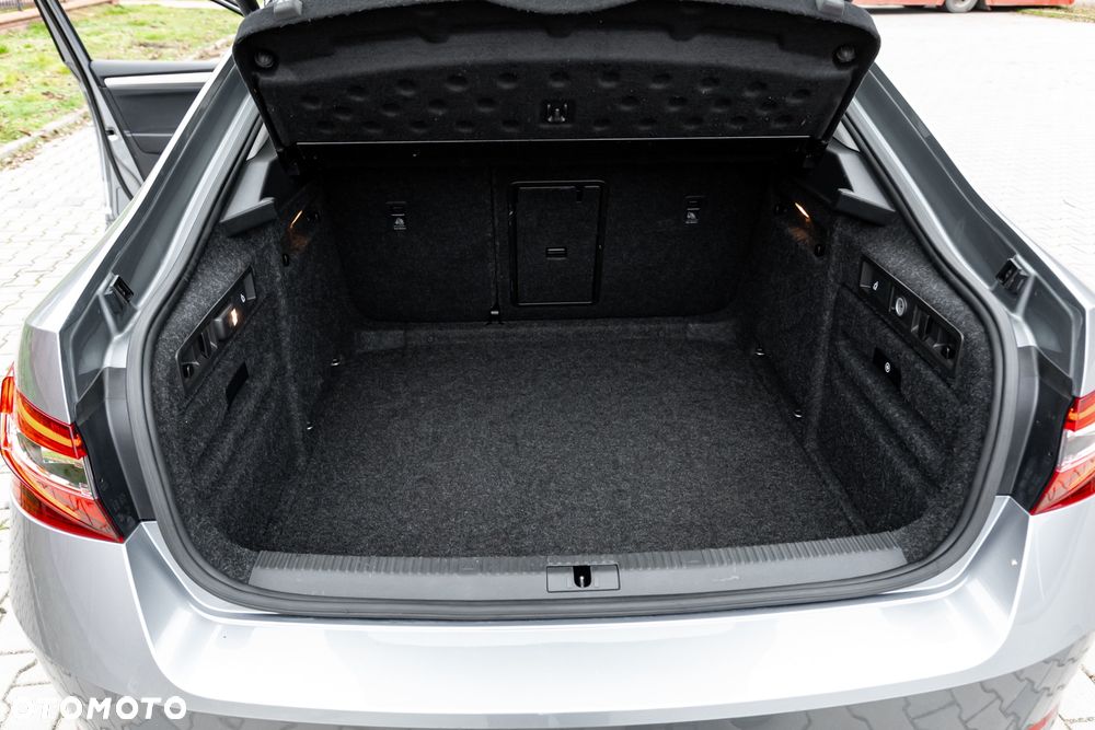 Skoda Superb 2.0 TDI DSG Ambition - 16