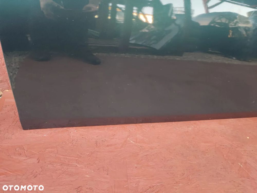 BMW E60 / E60 LCI / E61 / E61 LCI. ORYGINALNE KOMPLETNE DRZWI LEWE / PRAWE EUROPA. W KOL. TIEFGRUEN METALLIC. O NR: 7 202 339 / 7 181 003 / 7 111 375 / 7 202 340 / 7 111 376 / 7 181 004 OEM. W BARDZO DOBRYM STANIE. - 6