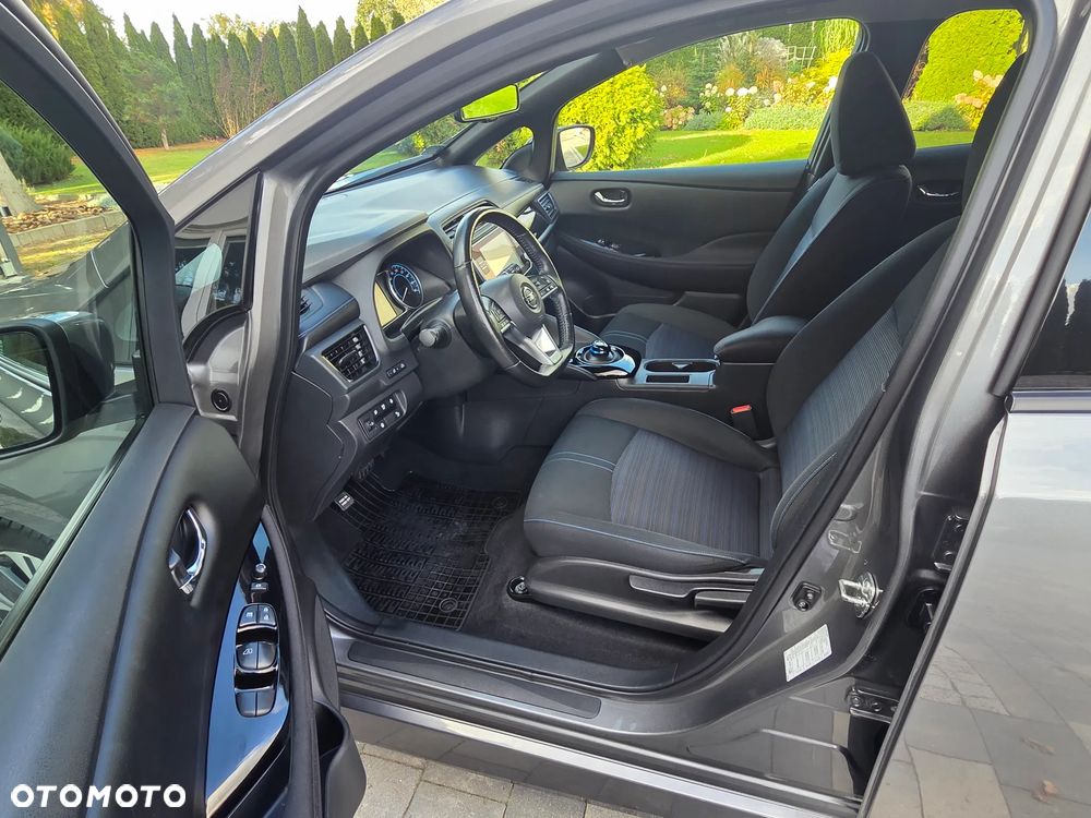 Nissan Leaf 40kWh N-Connecta - 32