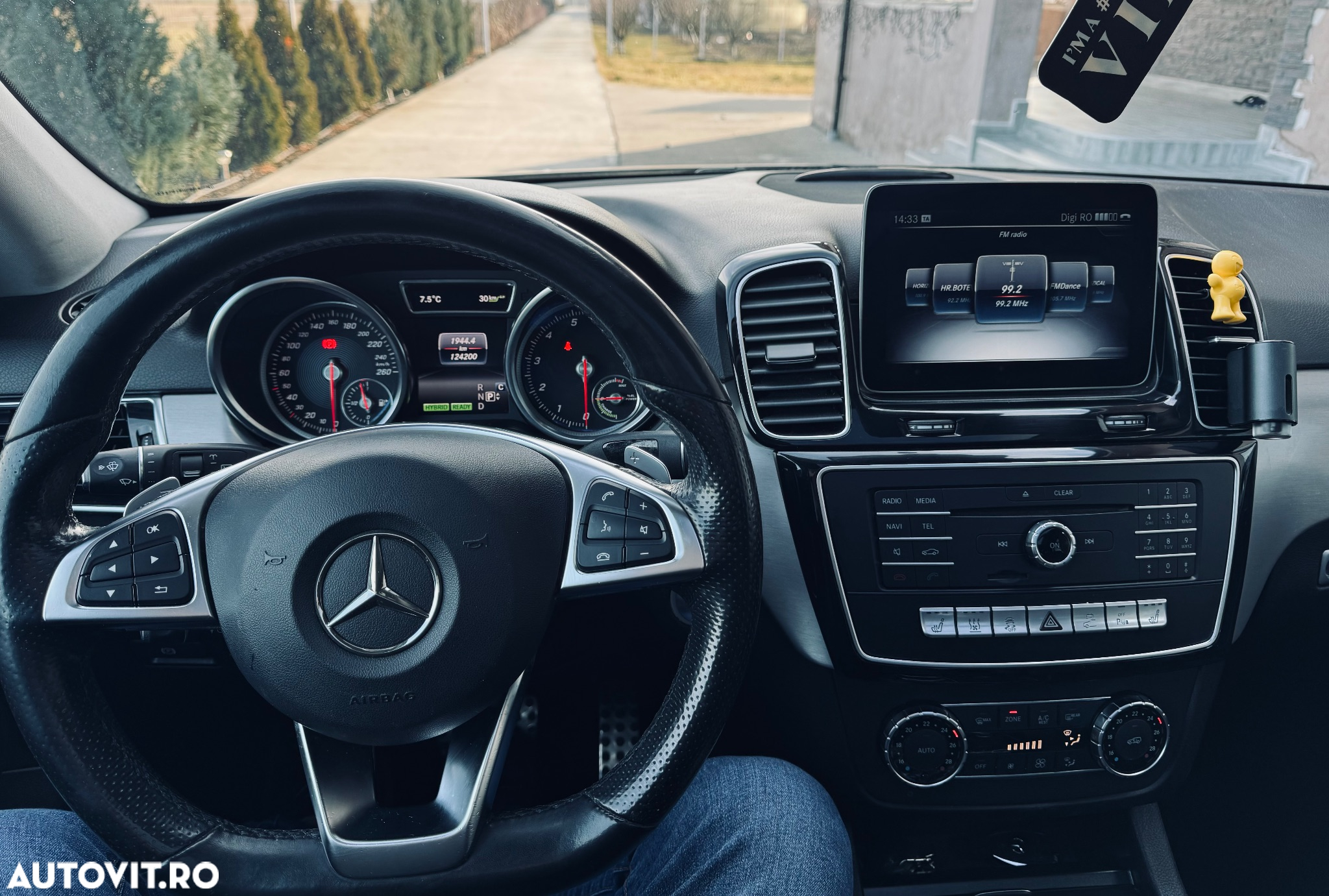 Mercedes-Benz GLE - 11