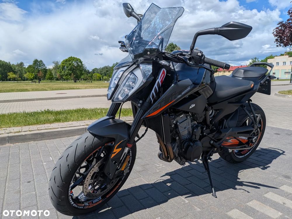 KTM DUKE 890 - 8