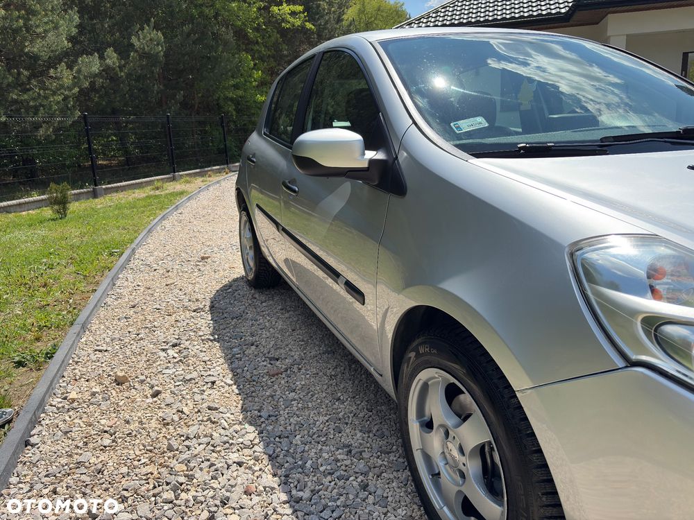 Renault Clio - 12