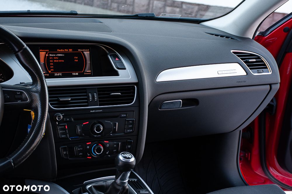 Audi A4 Avant 2.0 TDI DPF quattro Ambition - 24