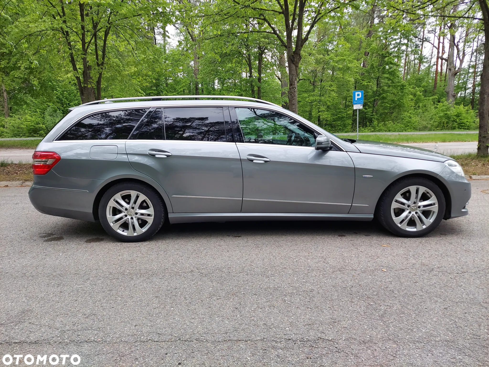 Mercedes-Benz Klasa E 220 T CDI DPF BlueEFFICIENCY Automatik Avantgarde - 6