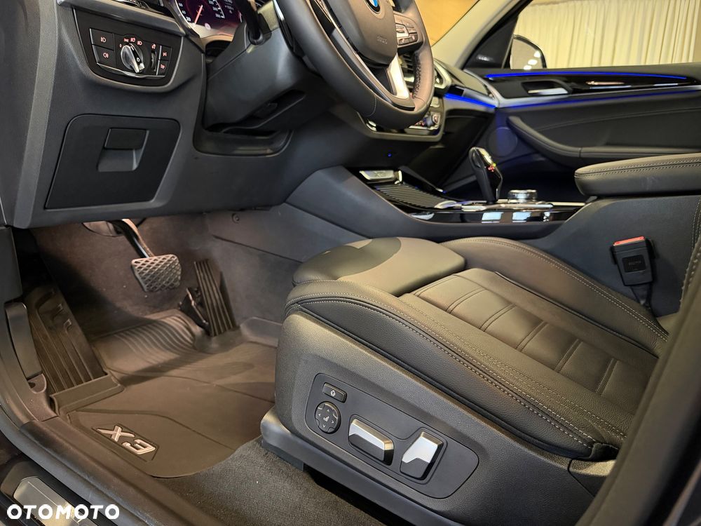 BMW X3 xDrive20d xLine - 16