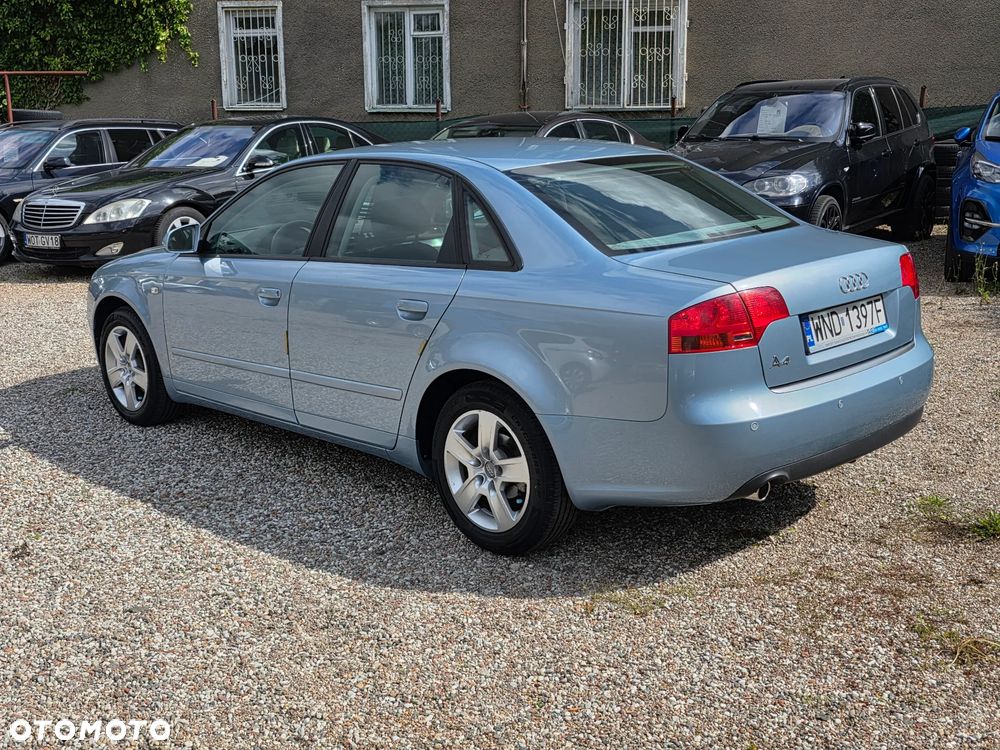 Audi A4 Limousine - 2