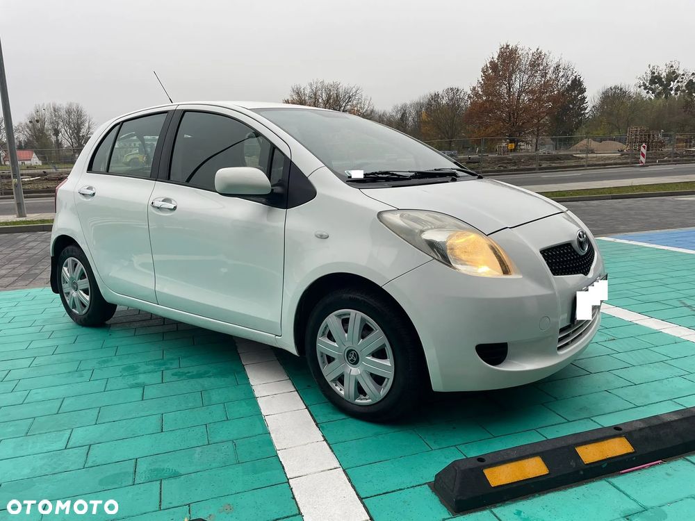 Toyota Yaris 1.0 Terra - 2