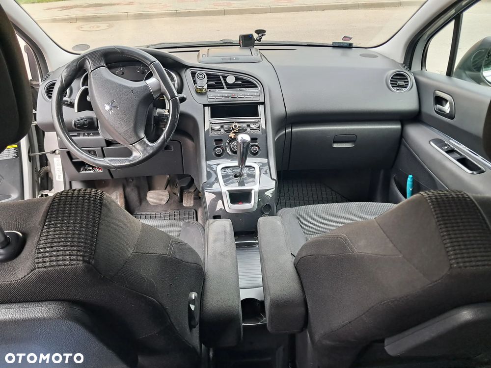 Peugeot 5008 - 5