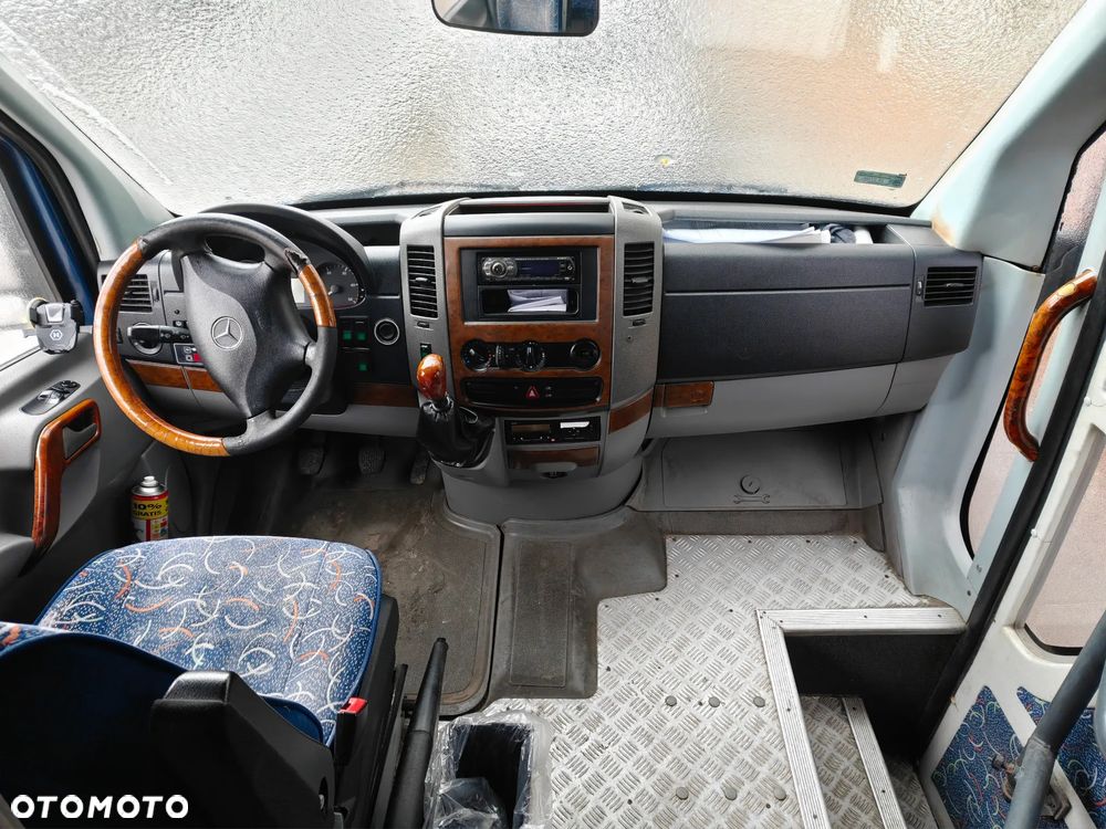 Mercedes-Benz Sprinter - 5