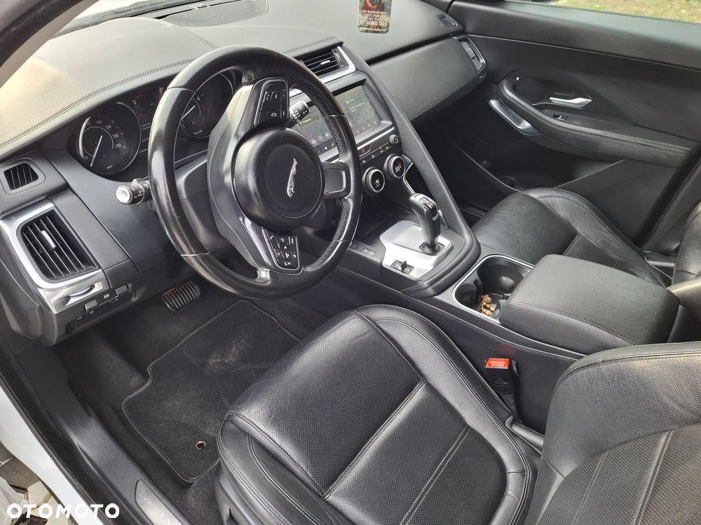 Jaguar E-Pace P250 AWD - 13