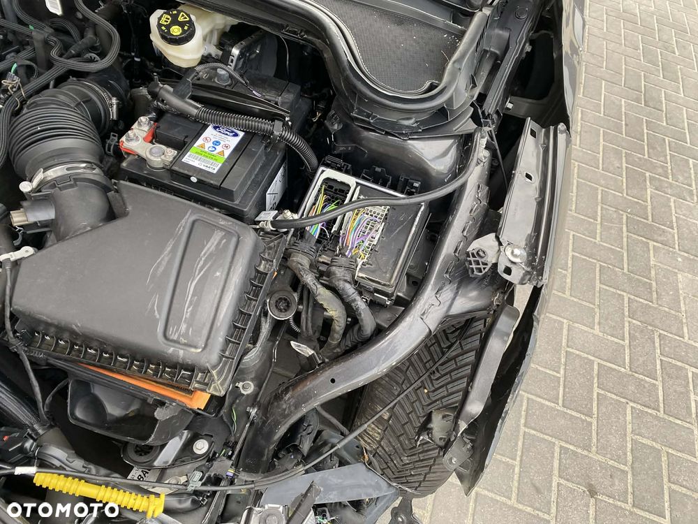 Ford Focus 1.0 EcoBoost mHEV Connected - 30