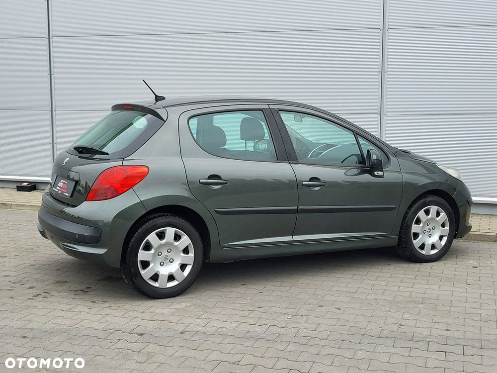 Peugeot 207 - 11