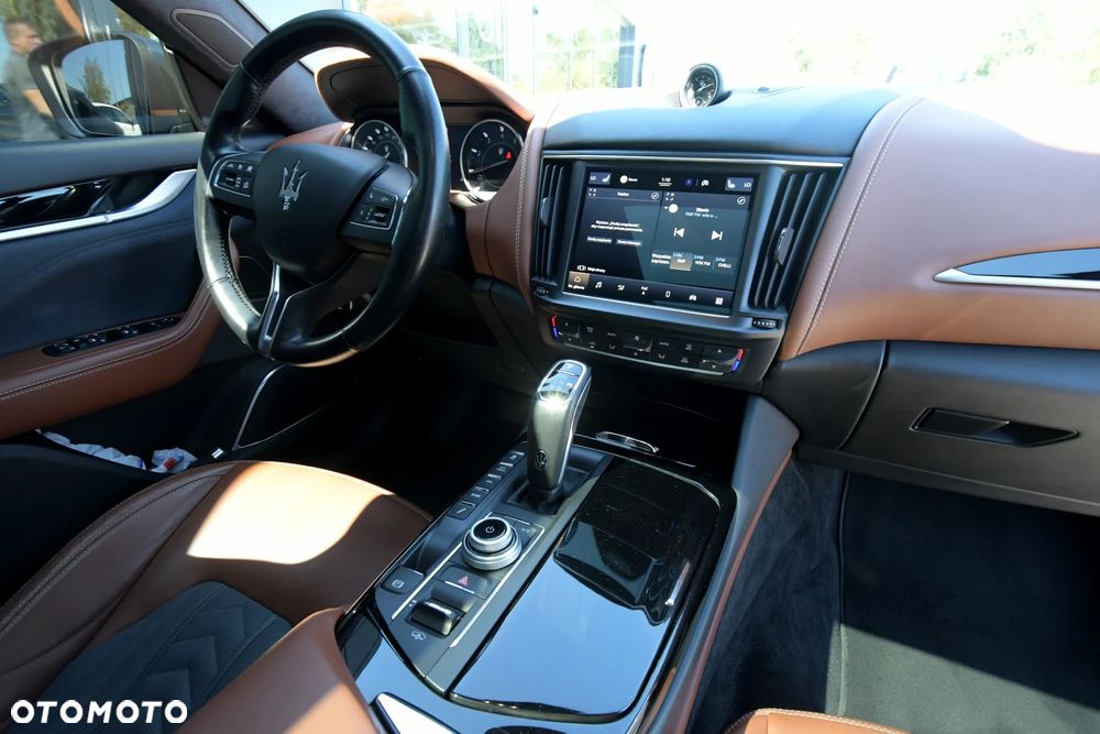 Maserati Levante S Q4 GranLusso - 30