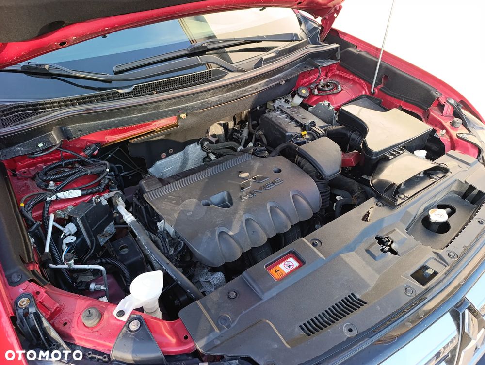 Mitsubishi Outlander 2.0 Instyle Navi CVT - 20