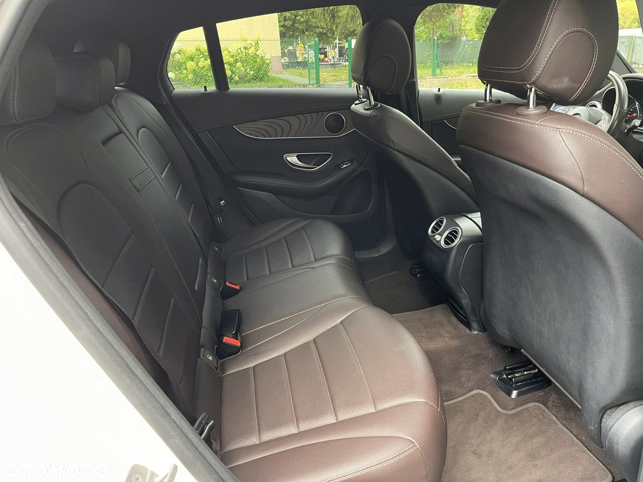 Mercedes-Benz GLC - 27