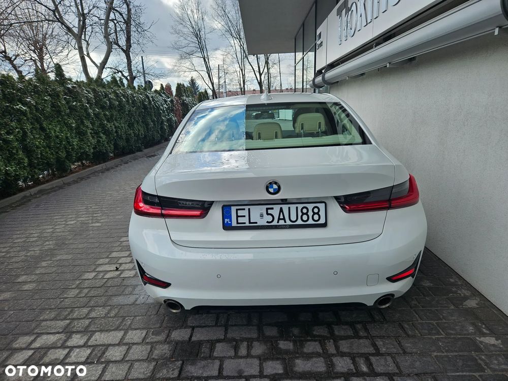 BMW Seria 3 318i Sport Line - 3