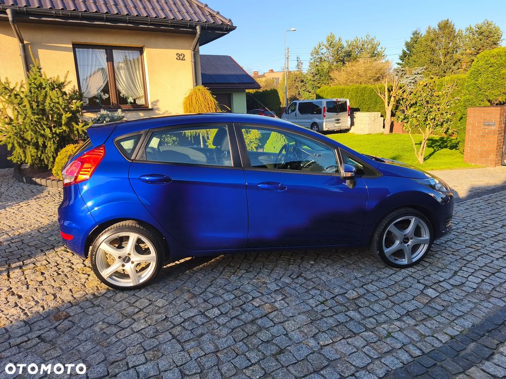 Ford Fiesta 1.25 Celebration - 16