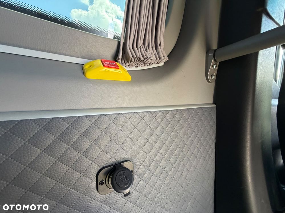 Mercedes-Benz eSprinter - 21