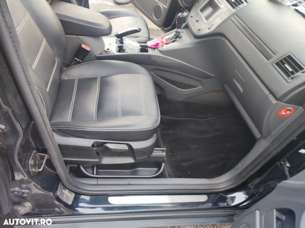 Ford Kuga 2.0 TDCi 4WD Powershift Titanium - 11