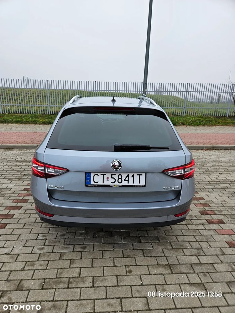 Skoda Superb 2.0 TDI L&K DSG - 10