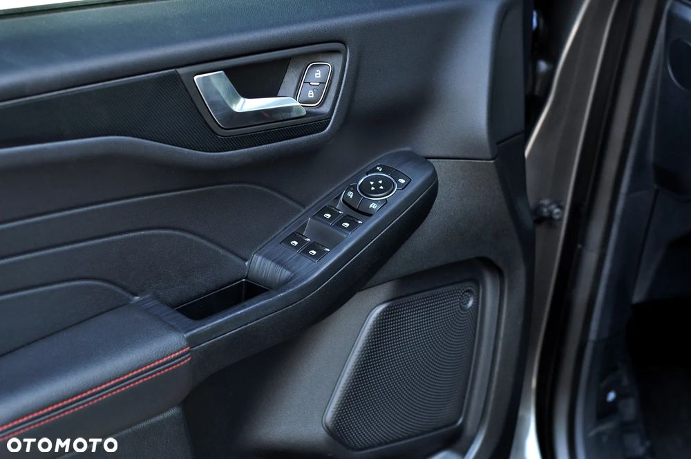 Ford Kuga 1.5 EcoBoost FWD ST-Line - 16