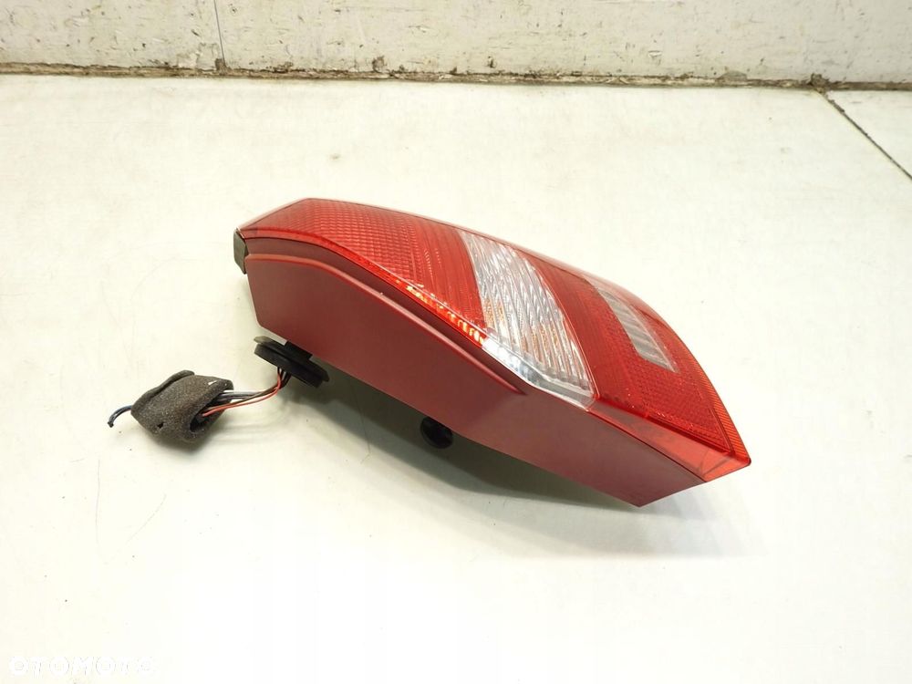 LAMPA PRAWY TYŁ SKODA FABIA II KOMBI 5J6945112 5J6945096A - 6