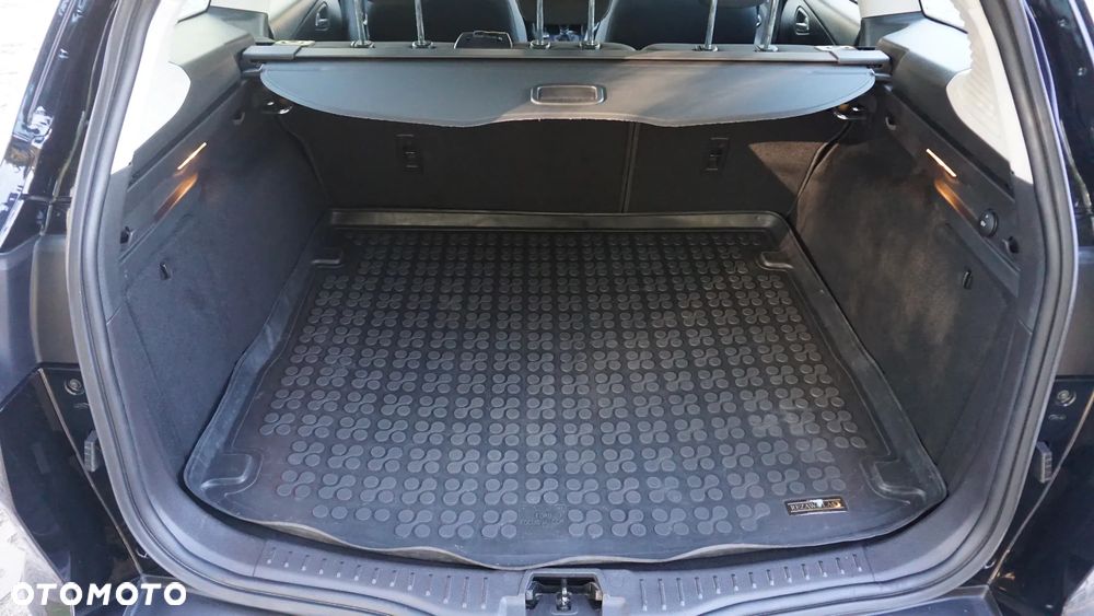 Ford Focus 1.6 SYNC Edition - 11