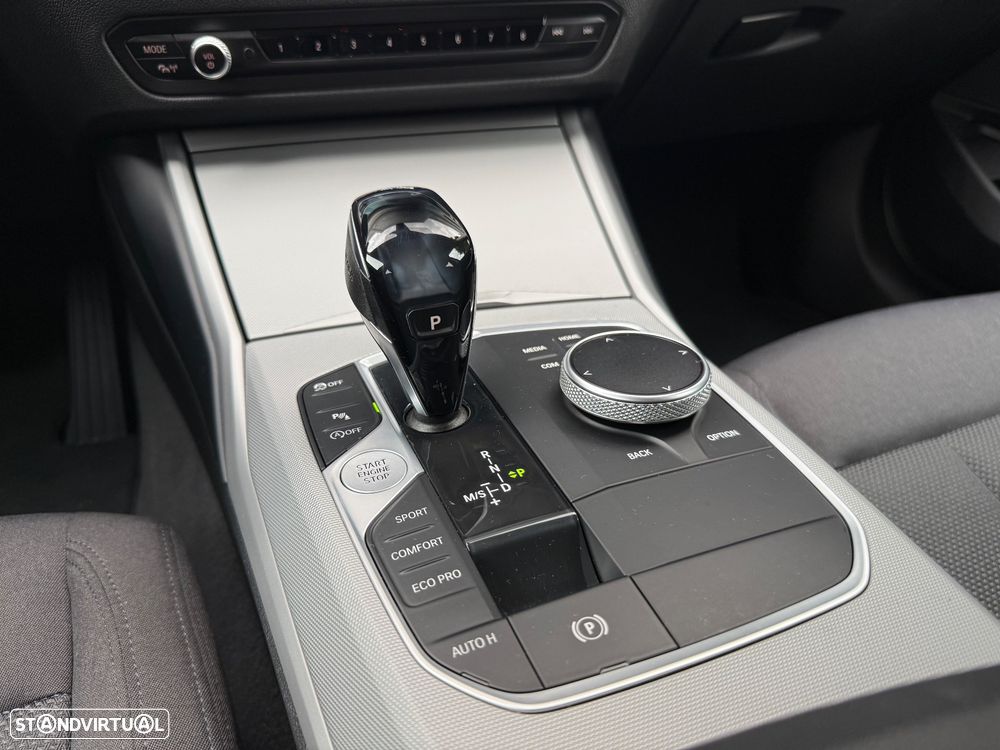 BMW 318 d Pack M Auto - 25