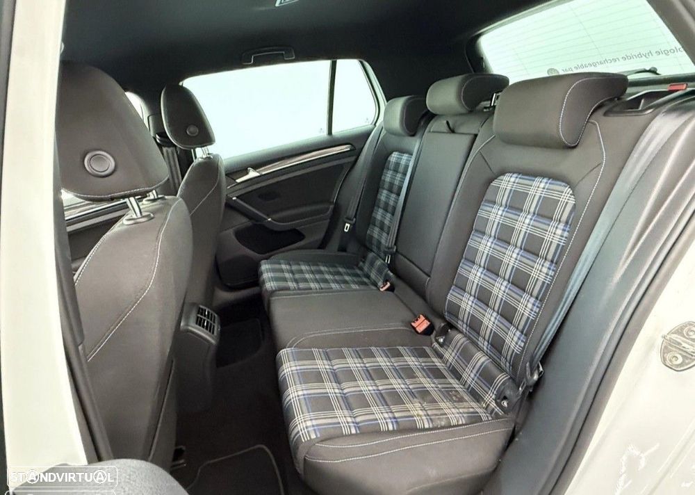 VW Golf 1.4 GTE Plug-in - 12