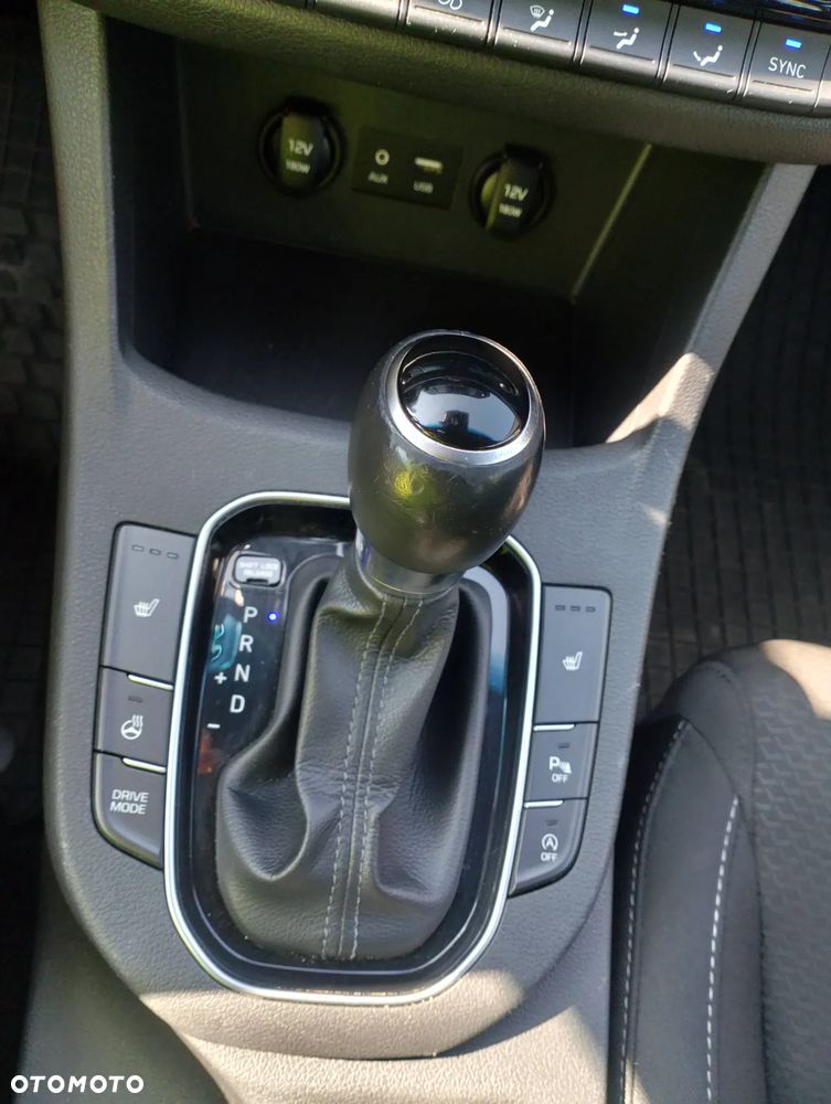 Hyundai i30 1.6 D Comfort DCT - 24