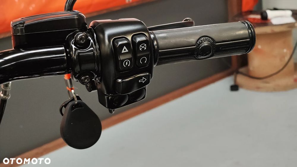 Harley-Davidson Touring Road King - 31