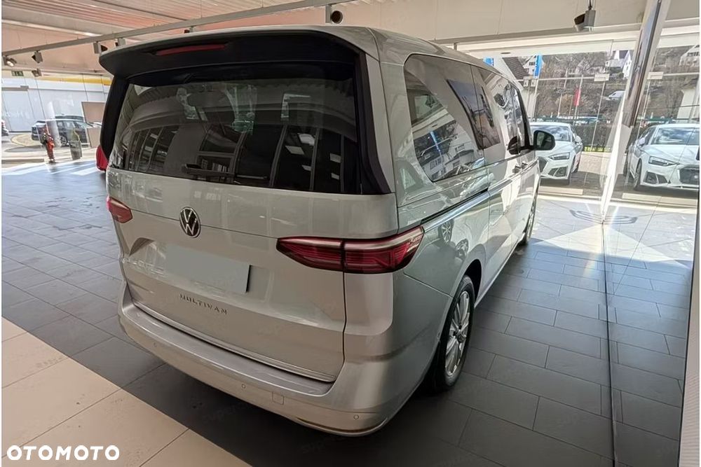 Volkswagen Multivan - 9