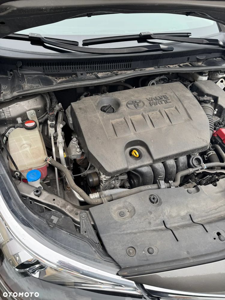 Toyota Avensis 2.0 Premium MS - 23