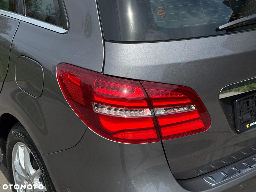 Mercedes-Benz Klasa B 180 BlueEFFICIENCY Edition Style - 13
